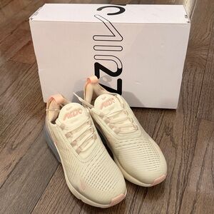 RARE Nike Air Max 270 pearl/ coral Running Shoes new with-box